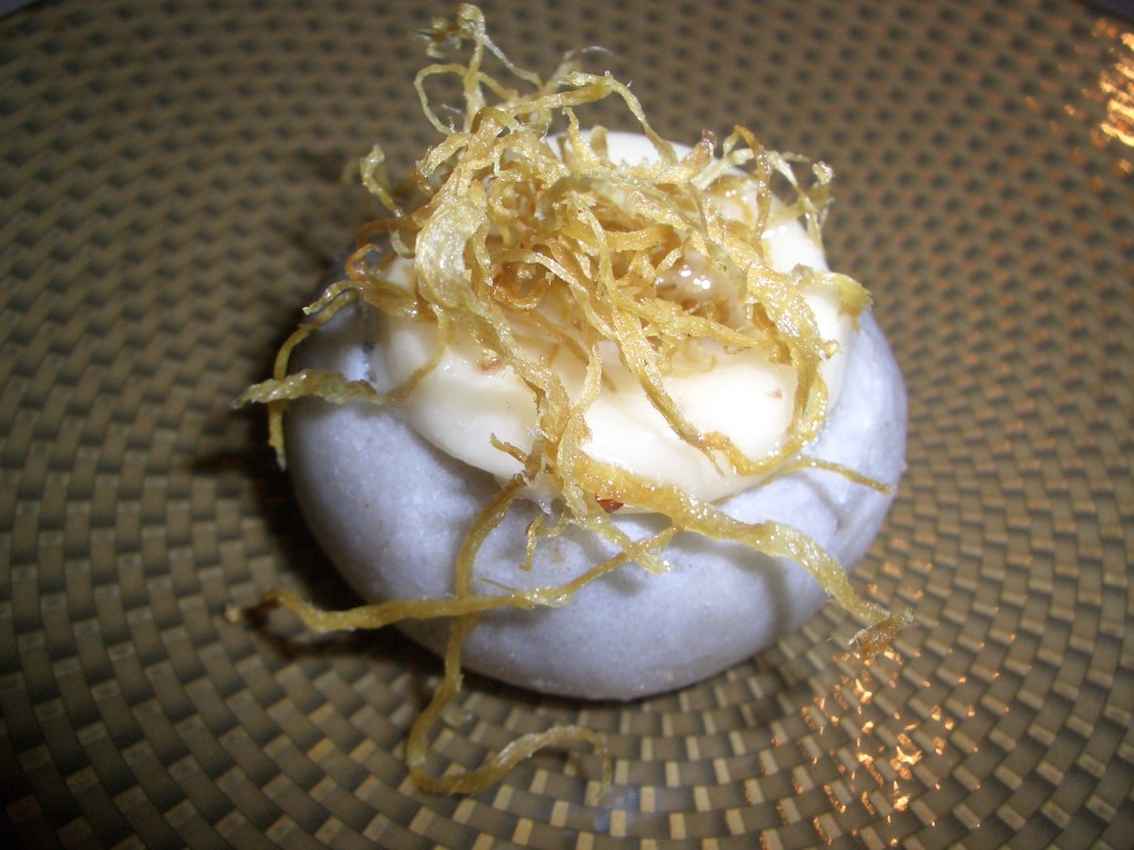 Tuétano al vapor de jengibre