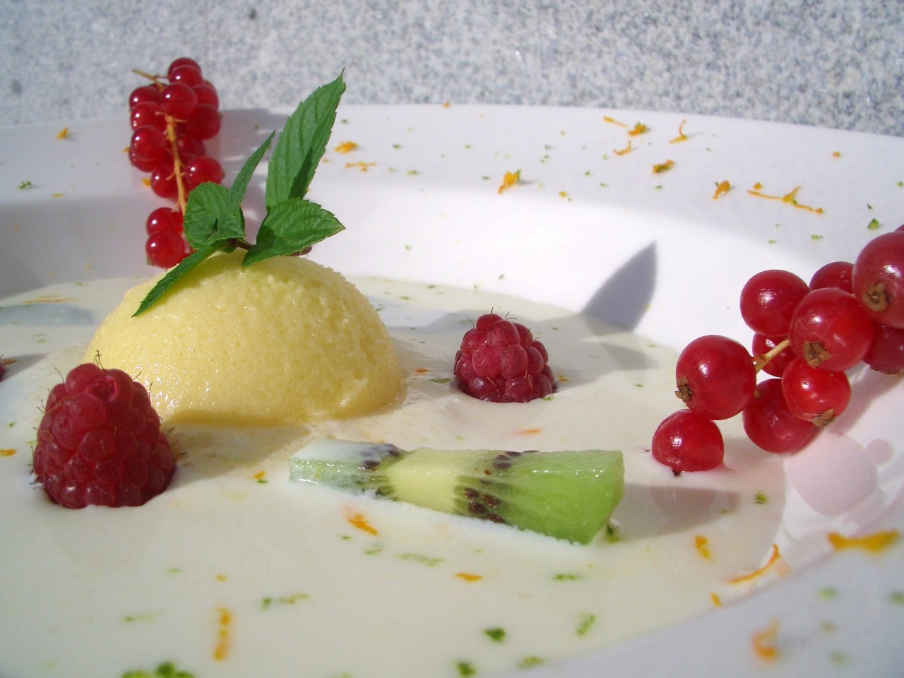 Sopa Fría de Chocolate Blanco – White Chocolate Cold&nbsp;Soup