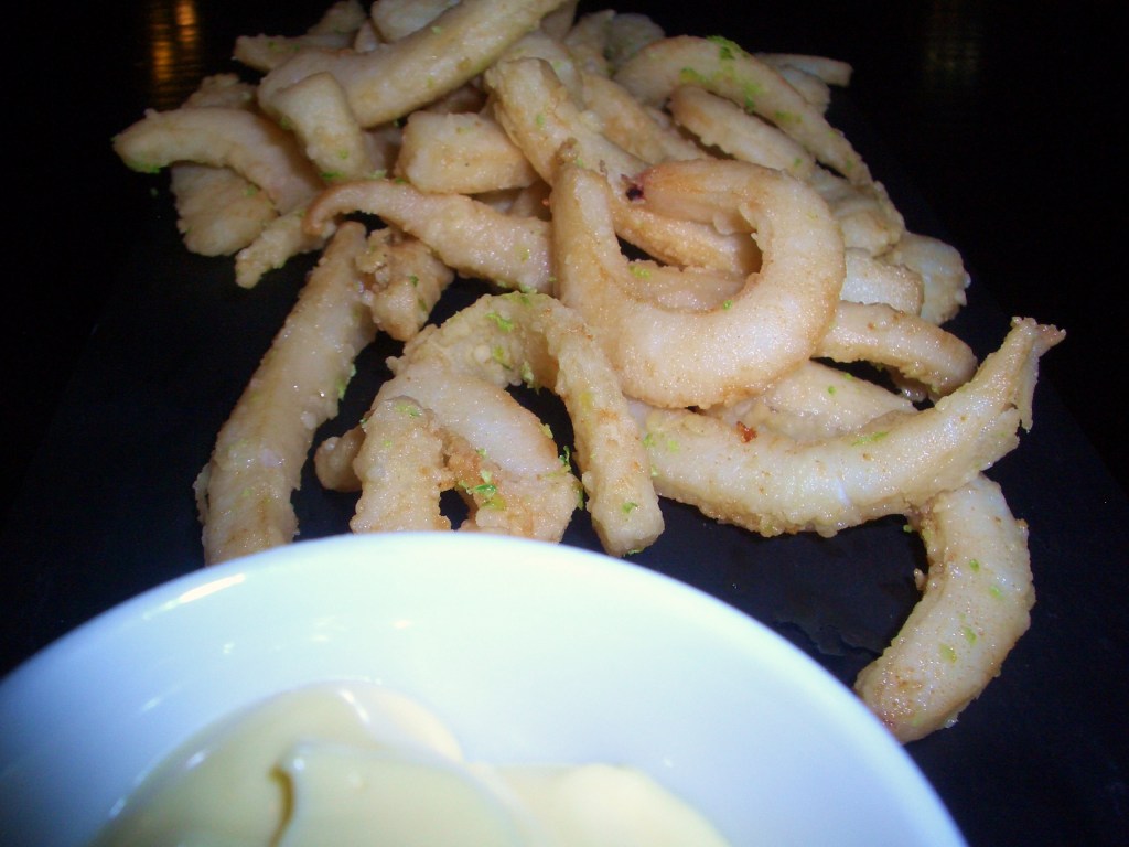 Calamares frescos con toques cítricos