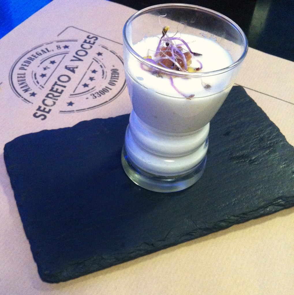 Guacamole, yogur y sardina anchoada