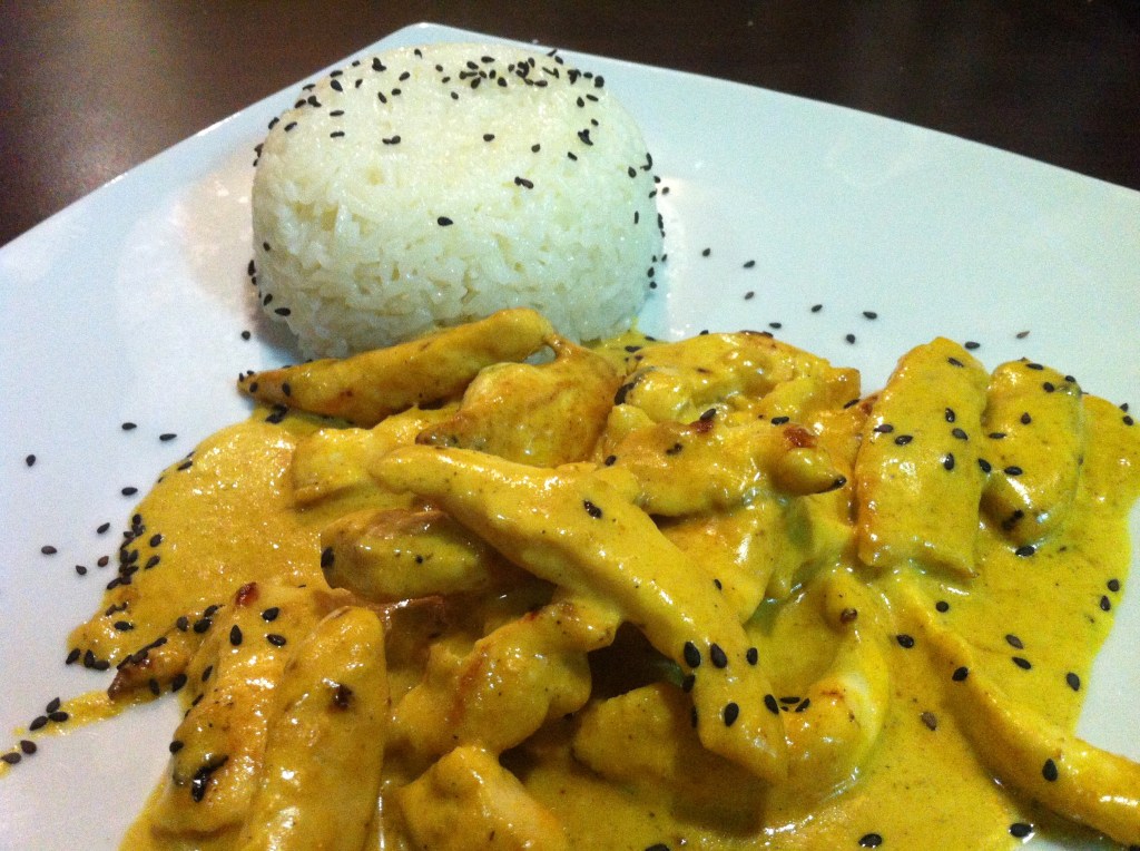 Pollo al curry con arroz Basmati