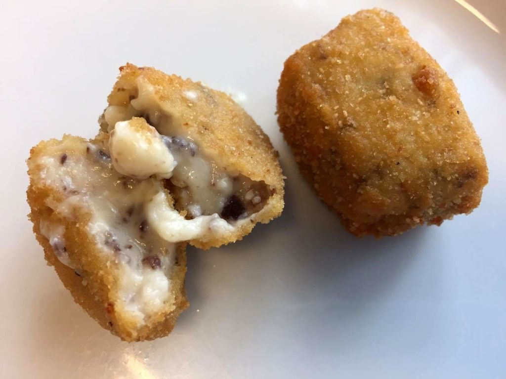 14725235_10154668554985972_1165843683_o