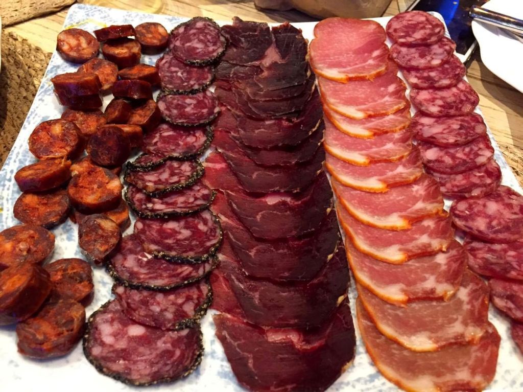 tabla_de_embutidos_de_Naveda