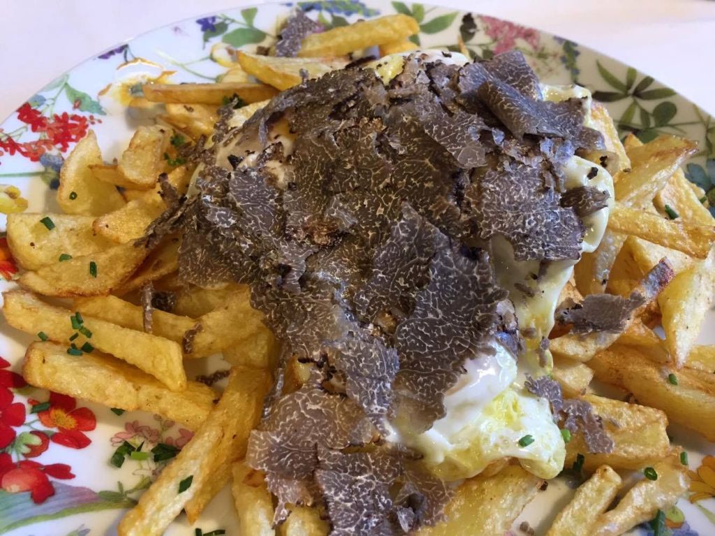 huevos_patatas_y_trufa