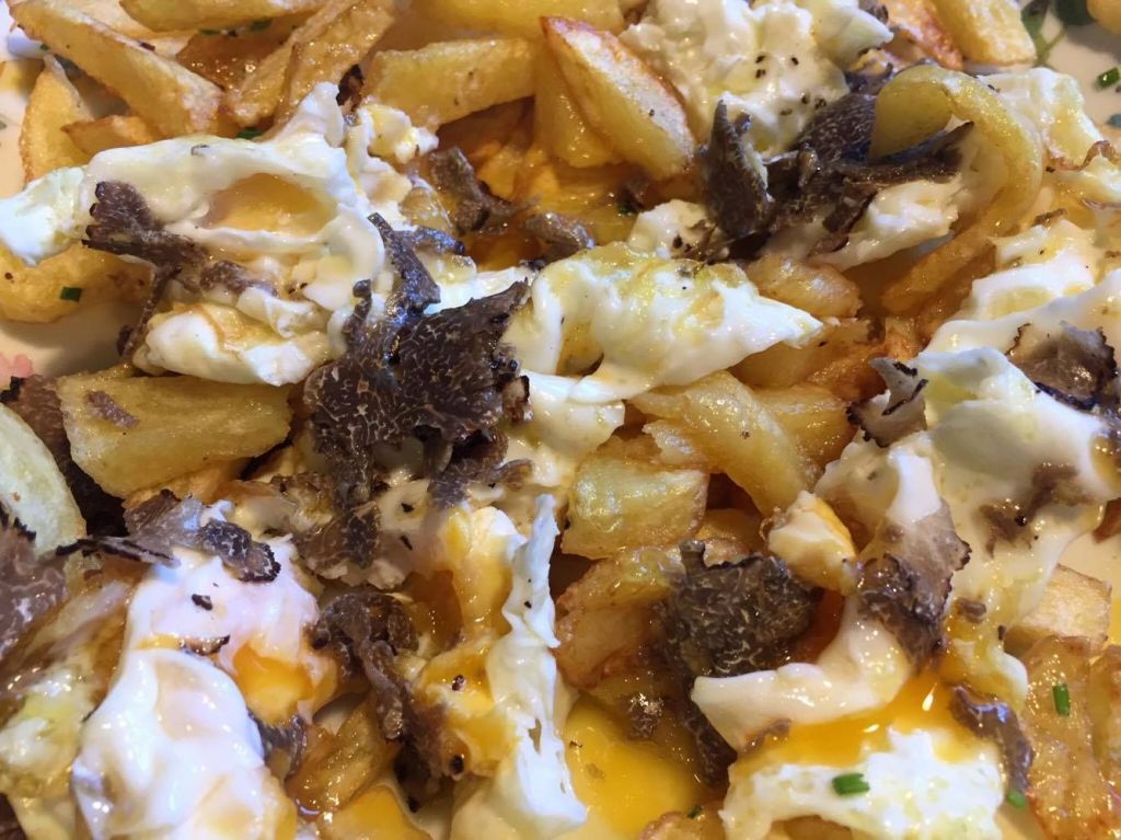 huevos_patatas_y_trufa