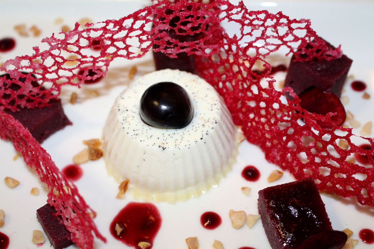 Panna Cotta a la Vainilla con Picota del&nbsp;Jerte