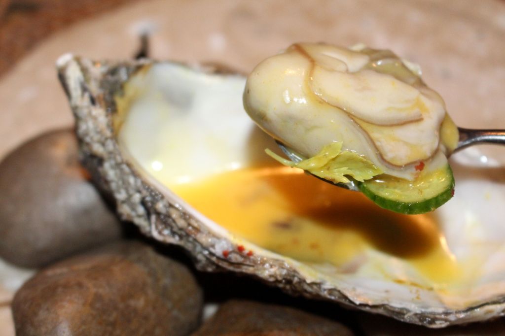 ostra con cítricos, sidra y boniato