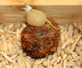 croqueta de morcilla dulce