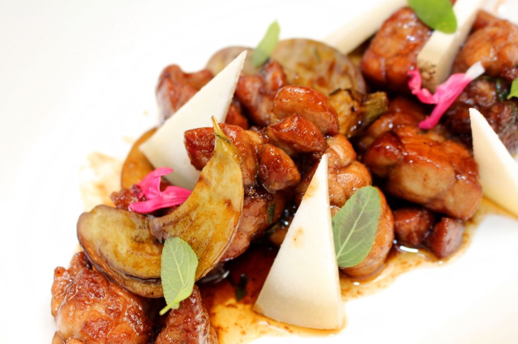 Mollejas, berenjena y queso