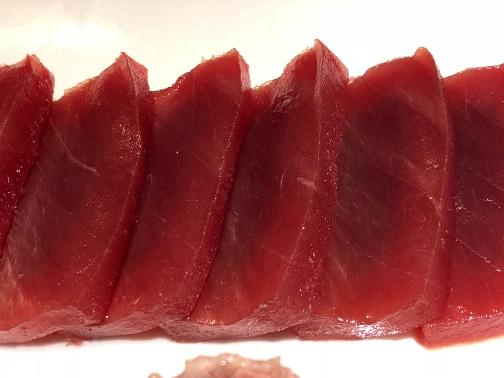 sashimi de atun rojo