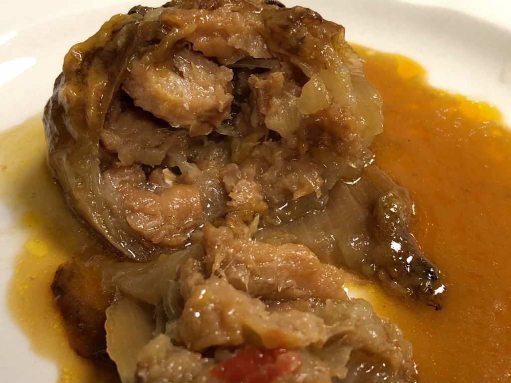 cebollas rellenas de bacalao