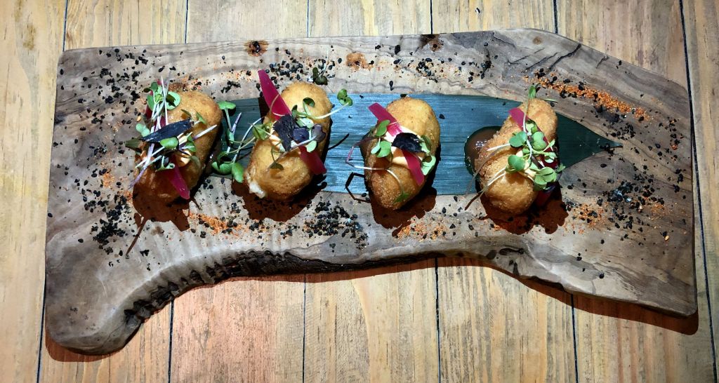 croquetas de atun y leche de coco