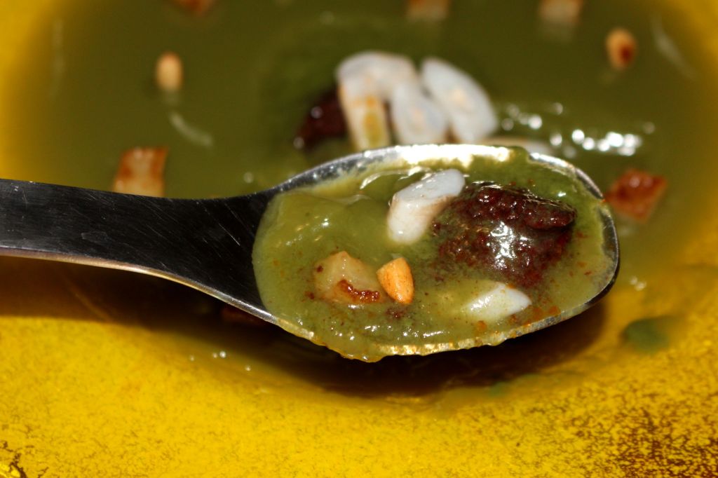 Morcillas, navajas, manzana y menta