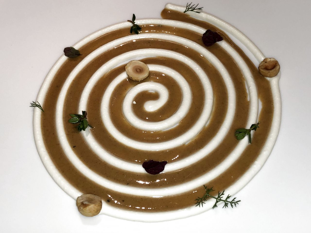 praline de huevas de atun y crema fresca