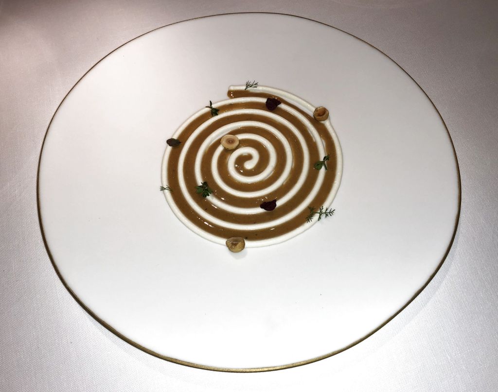 praline de huevas de atun y crema fresca