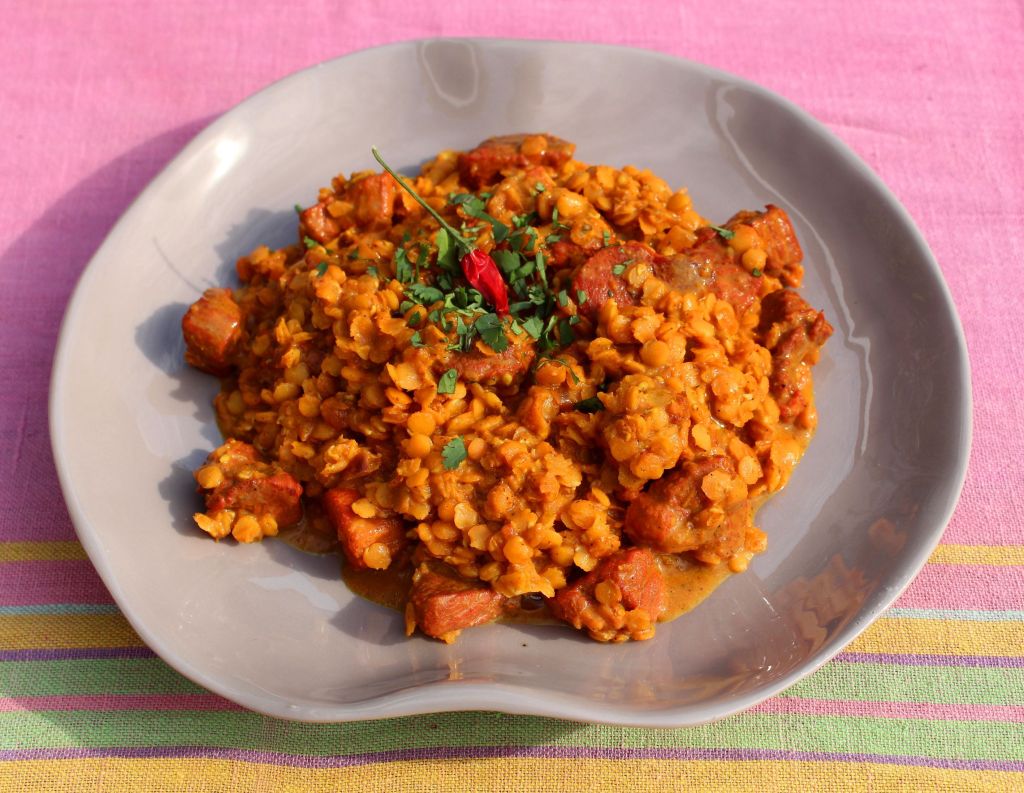 Lentejas rojas con cordero masala
