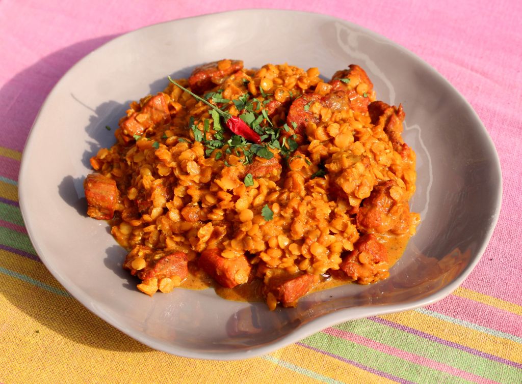 Lentejas rojas con cordero masala