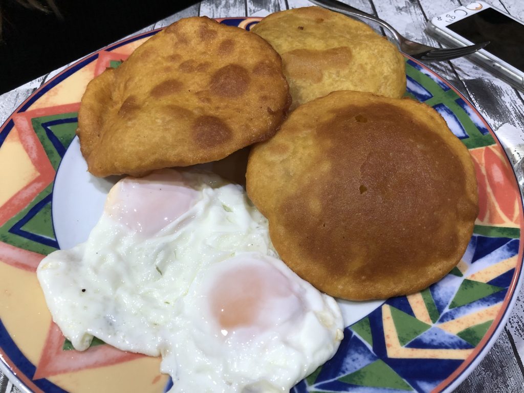 tortos con huevos fritos