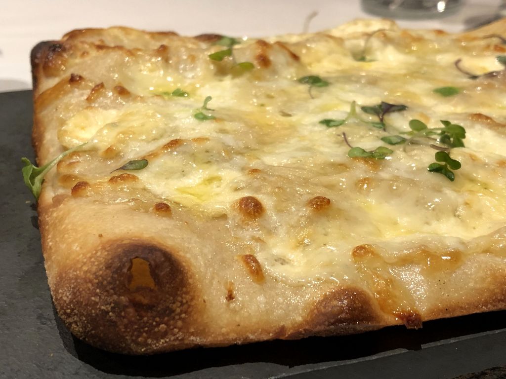 Pizza de quesos