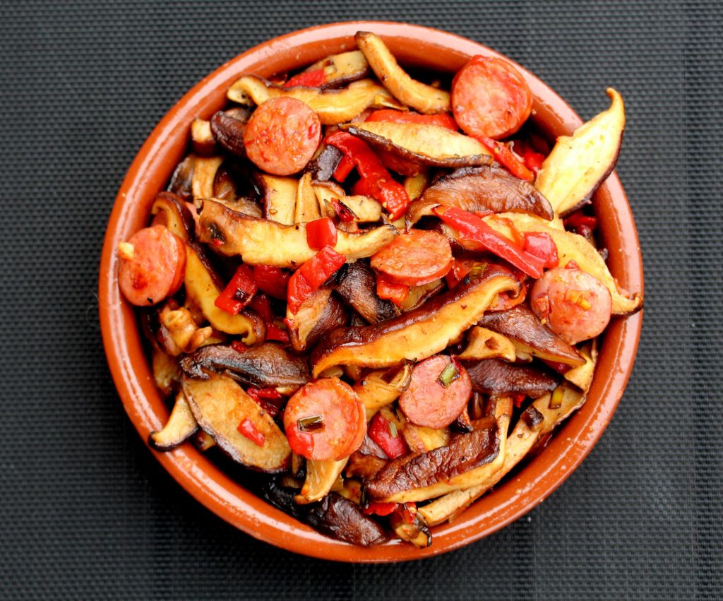Longaniza de Avilés con setas