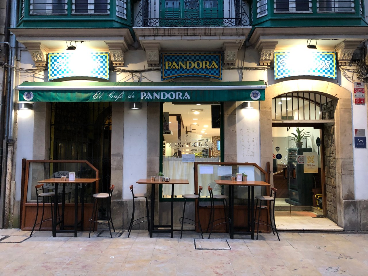 Café de Pandora
