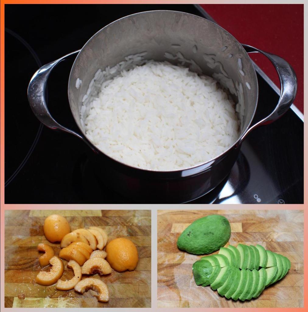 Ensalada de arroz, salmón y nísperos