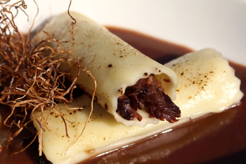 Canelones de rabo de toro