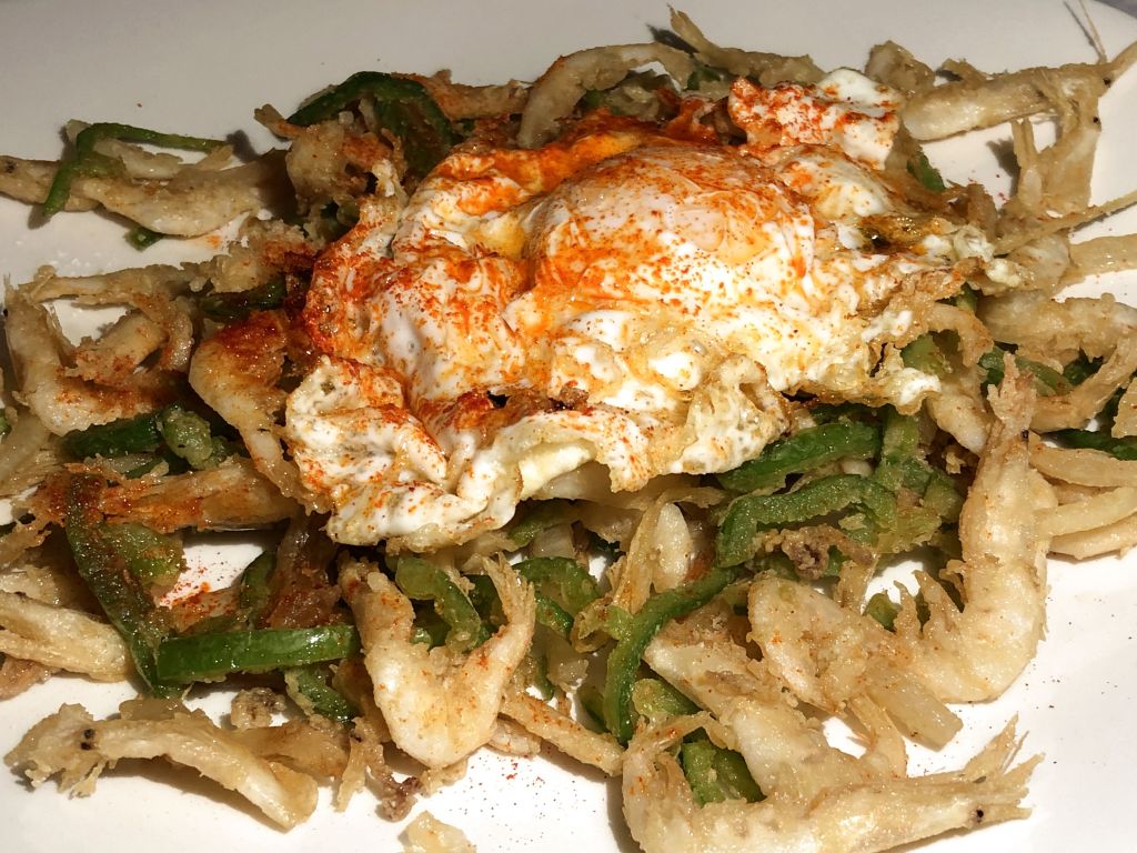 Gamba cristal con huevos