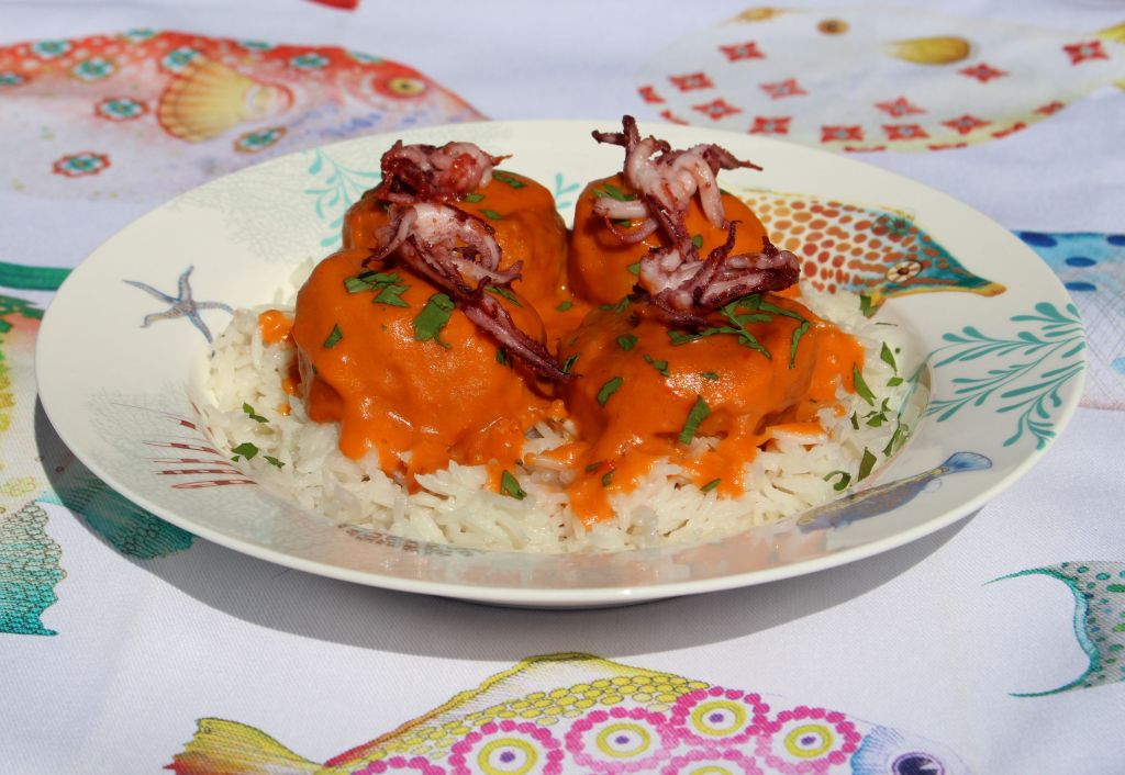 Albóndigas de Chipirón y Langostinos