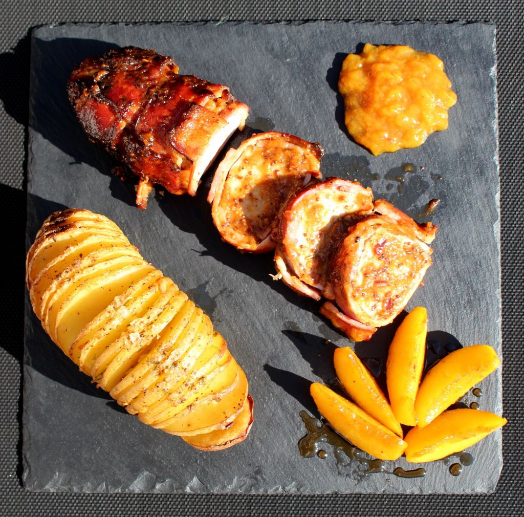 Solomillo de cerdo con bacon y glaseado de melocoton