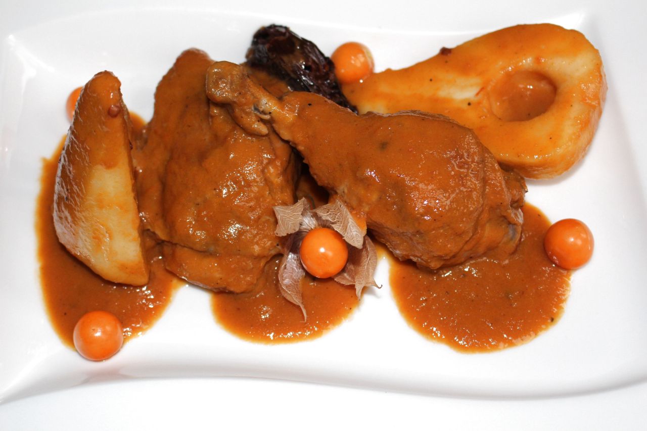 Pollo al Tamarindo y Chipotle con Pera y&nbsp;Physalis