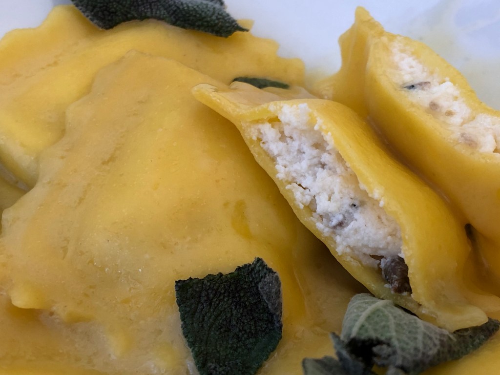 Ravioli con salvia