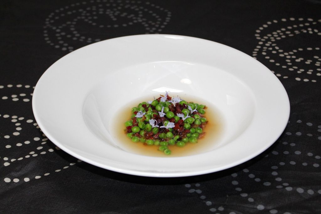 Guisantes con Jamón y Caldo de Romero