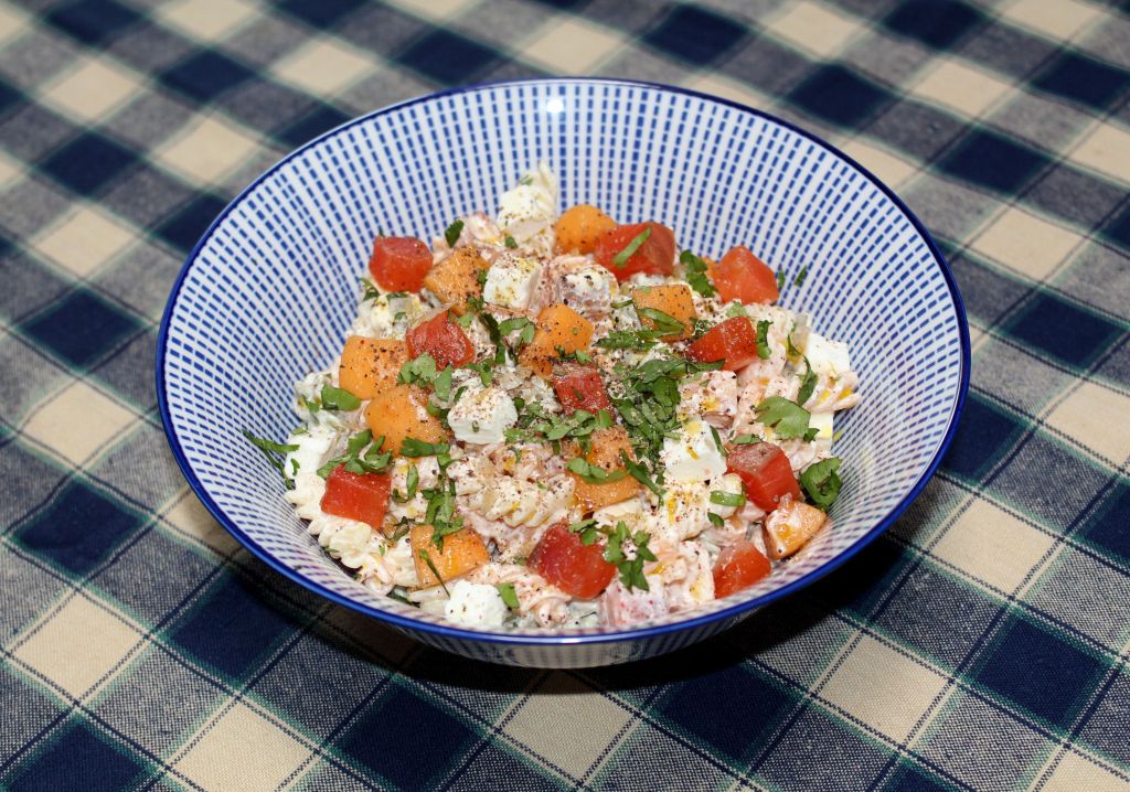 Pasta con Nísperos, Salmón Curado y Yogur Ahumado