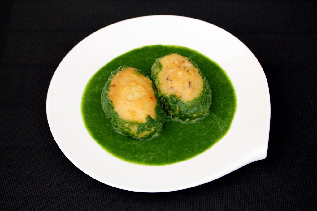 Patatas Rellenas con Rodaballo y Crema de Espinacas