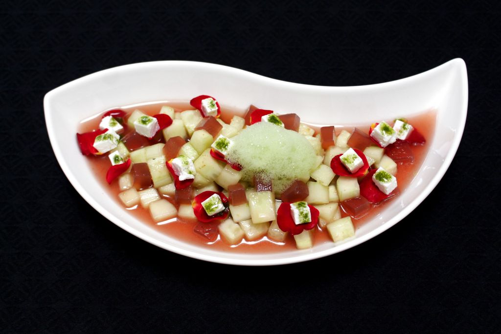Gazpacho de Pepino y Rosas