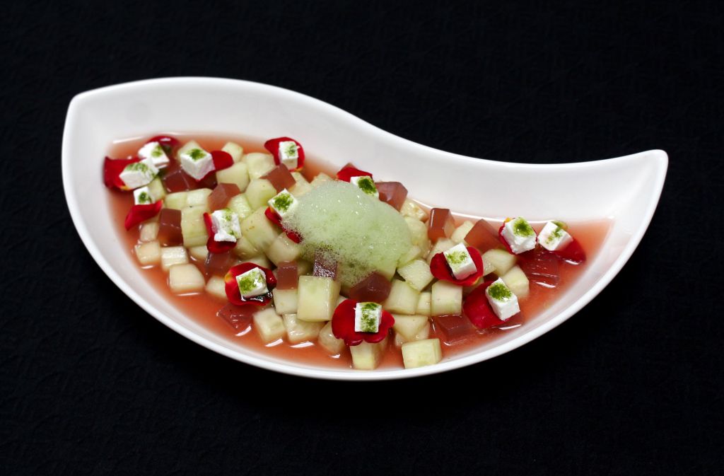 Gazpacho de Pepino y Rosas