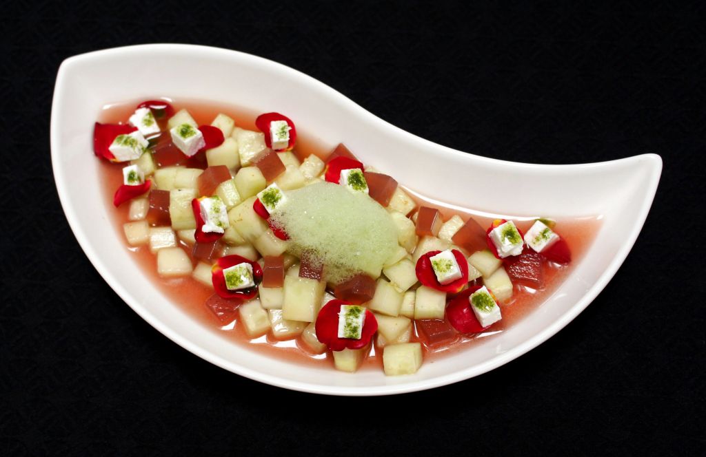 Gazpacho de Pepino y Rosas