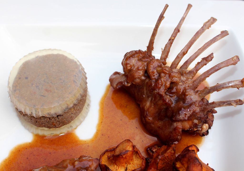 Conejo con Frambuesa y Vermut Blanco