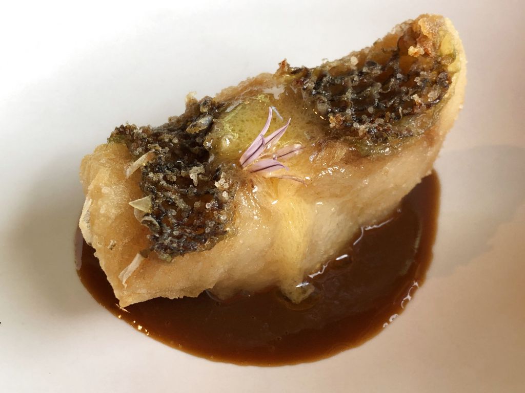 Pinto sobre Caldo de Caldereta