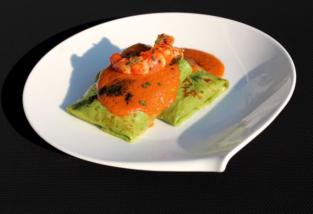 Crepes de Plancton Marino Rellenos de Langostinos