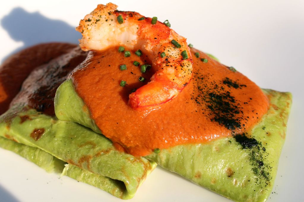 Crepes de Plancton Marino Rellenos de Langostinos