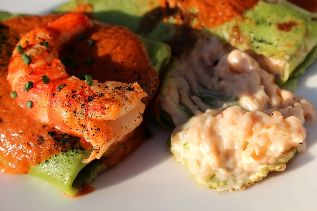 Crepes de Plancton Marino Rellenos de Langostinos