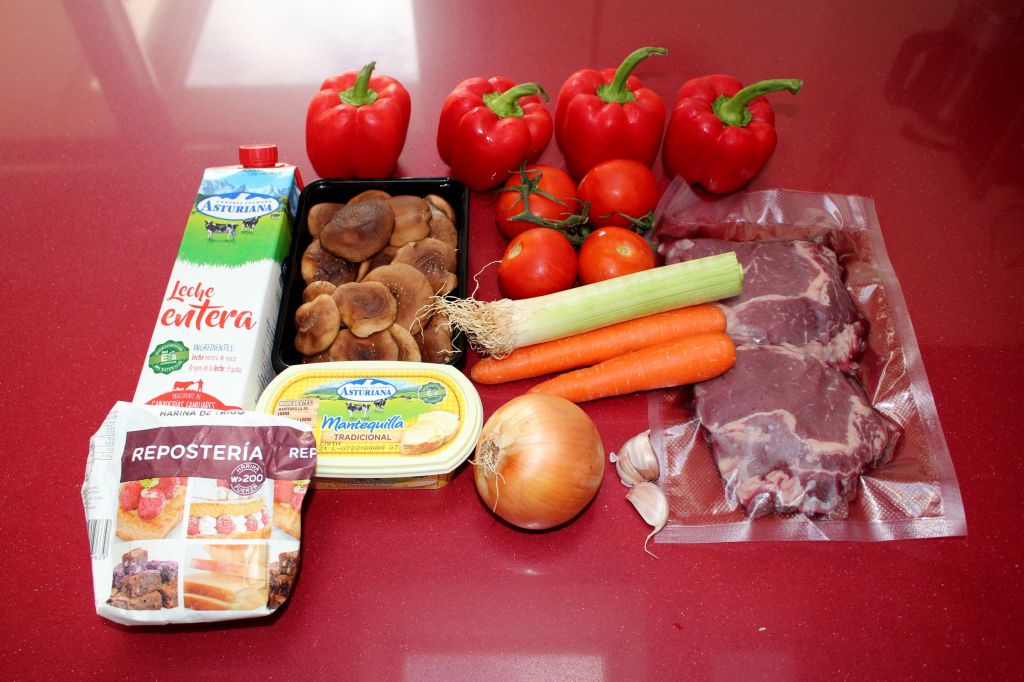 Pimientos Rellenos de Carne y Setas