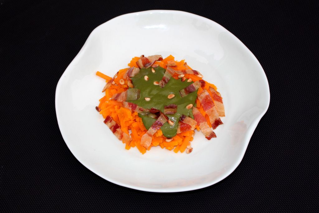 Calabaccini con Crema de Espinacas y Panceta