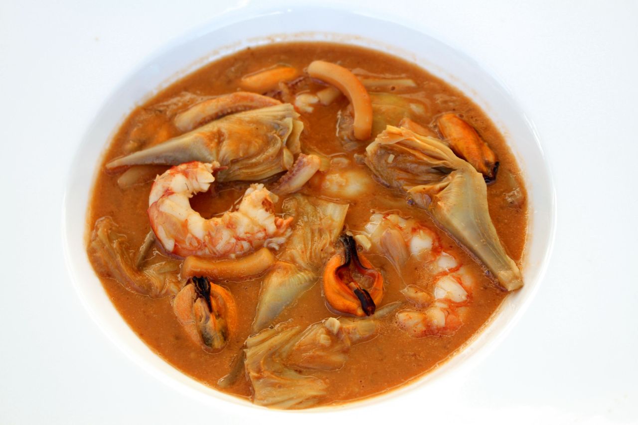 Guiso de Alcachofas, Calamar, Mejillones y&nbsp;Gambón