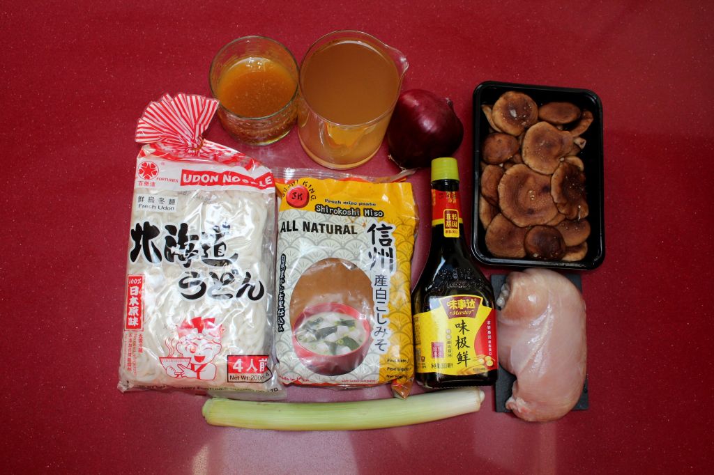 Sopa de Udon con Pollo y Shiitake