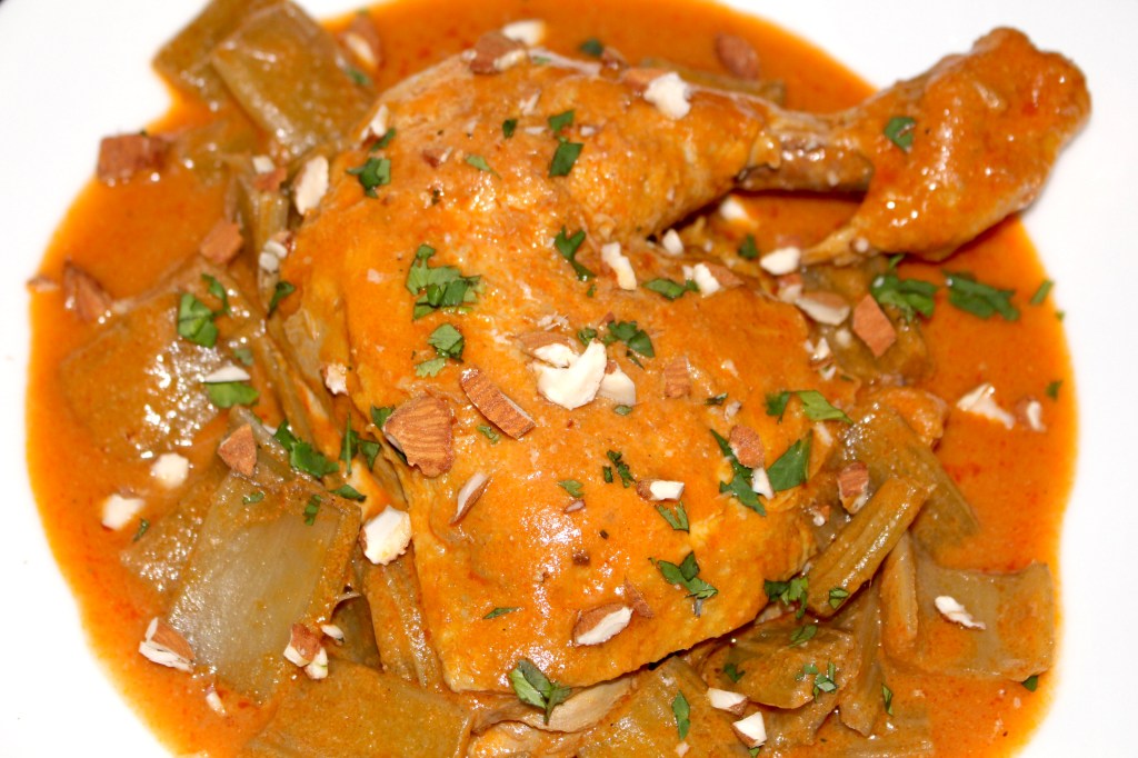 Pollo con Cardos y Almendras al Ají Panca