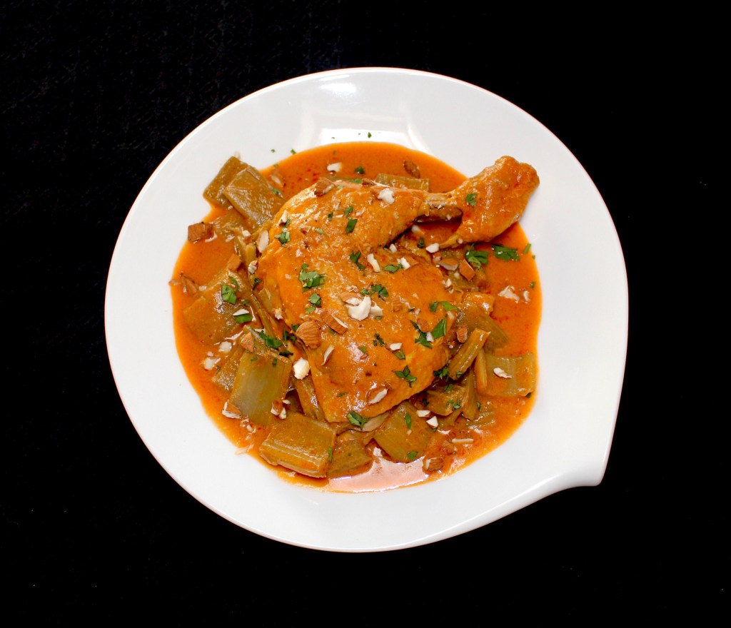 Pollo con Cardos y Almendras al Ají Panca