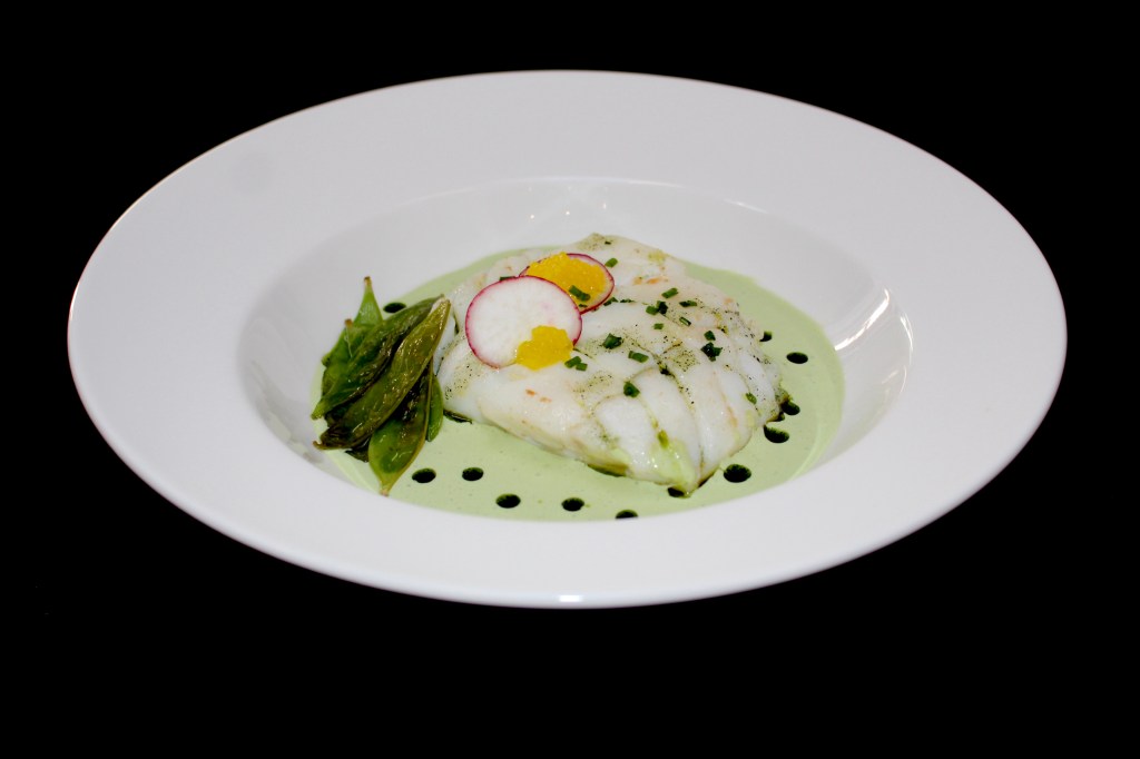 Bacalao con Salsa de Cebollino y Plancton